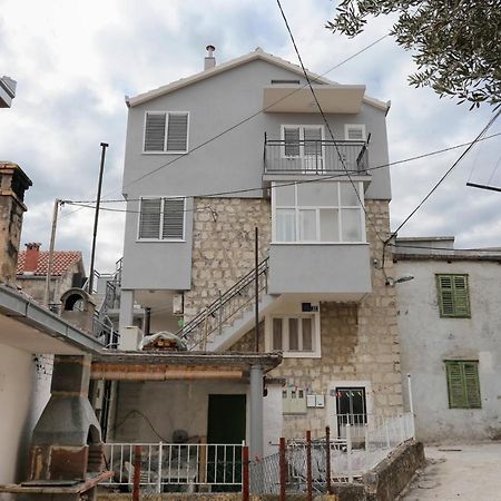 Apartments By The Sea Kastel Kambelovac, Kastela - 8679 Ngoại thất bức ảnh