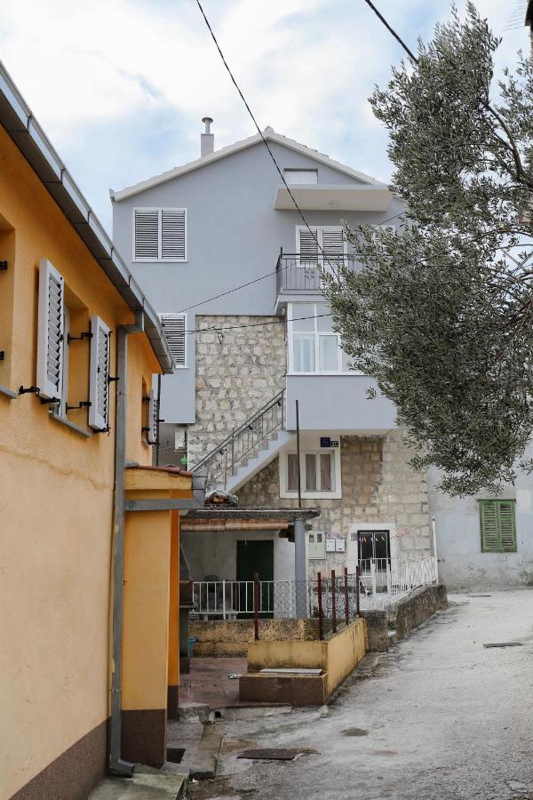 Apartments By The Sea Kastel Kambelovac, Kastela - 8679 Ngoại thất bức ảnh
