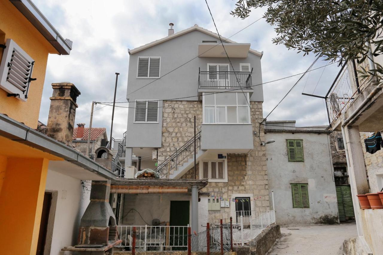 Apartments By The Sea Kastel Kambelovac, Kastela - 8679 Ngoại thất bức ảnh