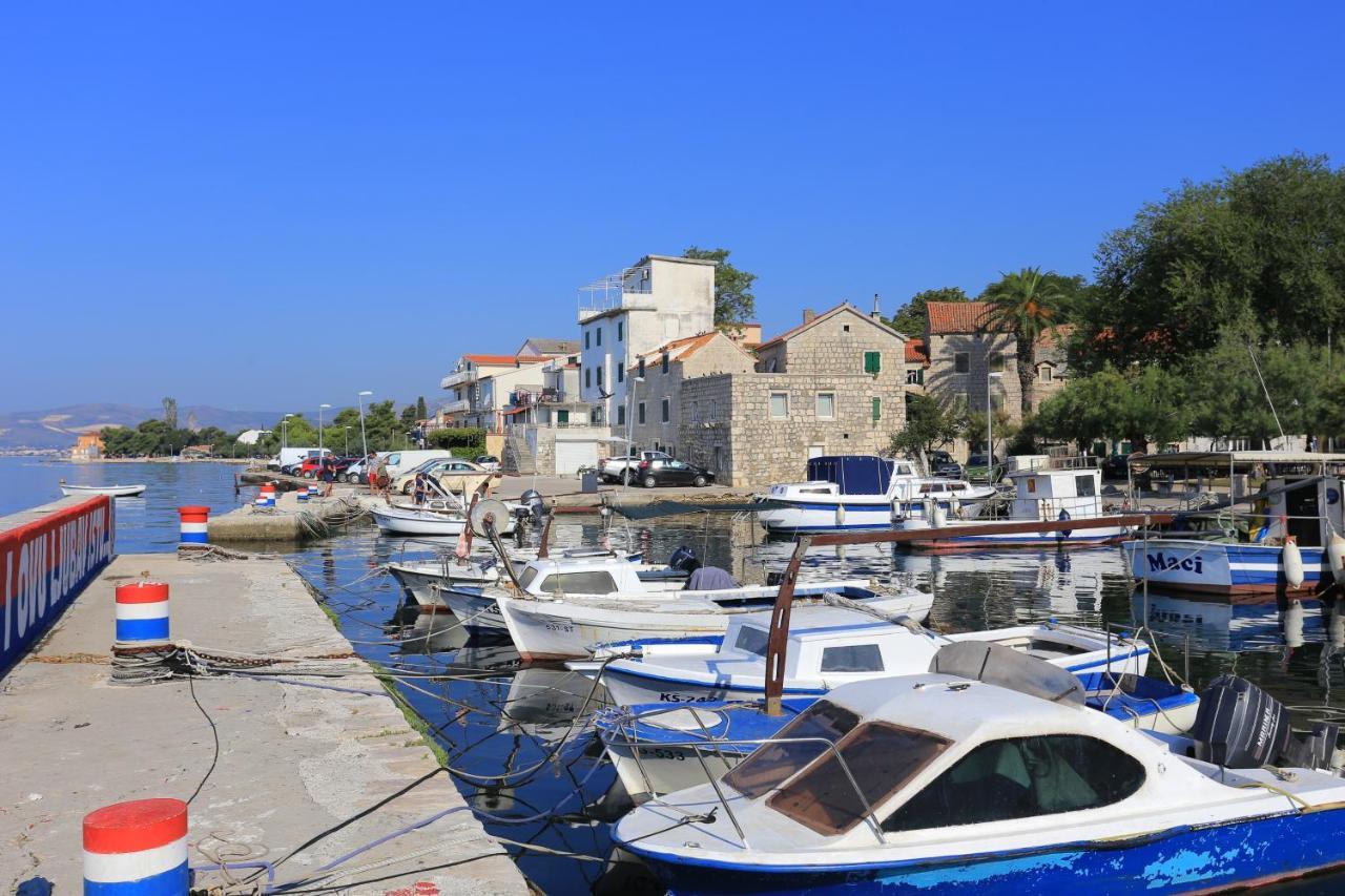 Apartments By The Sea Kastel Kambelovac, Kastela - 8679 Ngoại thất bức ảnh