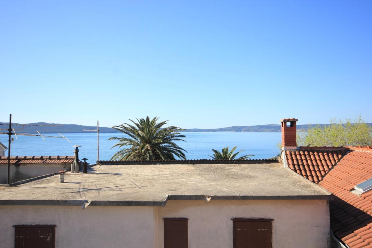Apartments By The Sea Kastel Kambelovac, Kastela - 8679 Ngoại thất bức ảnh